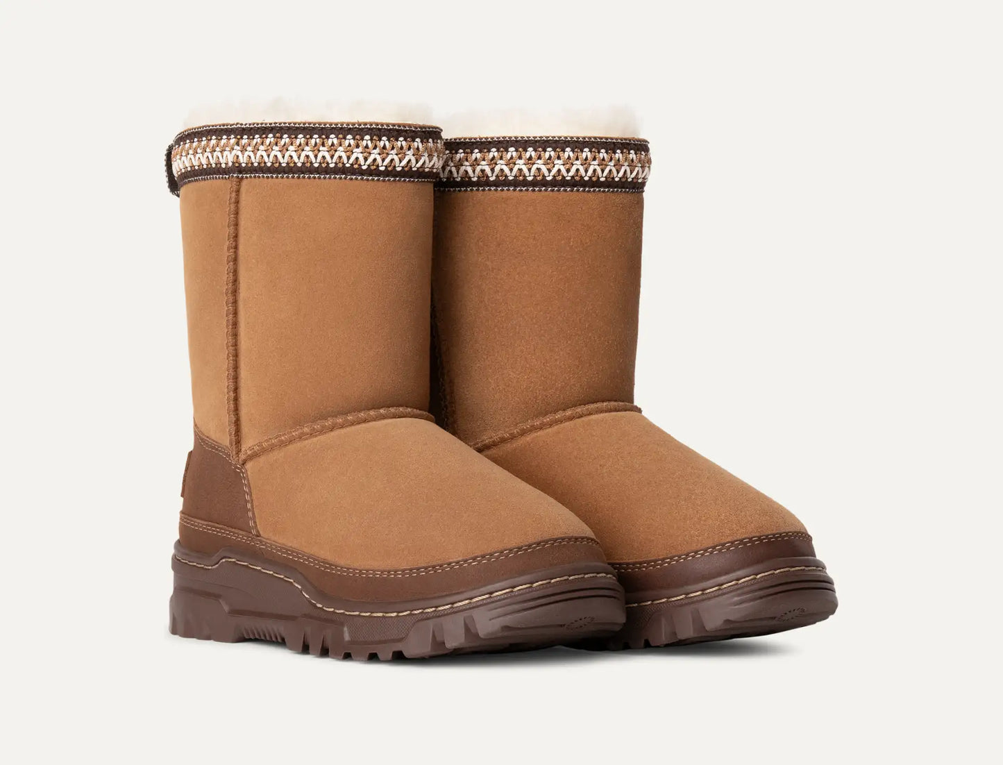 UGG Toddlers / Big Kids' Classic Short TrailGazer Chestnut